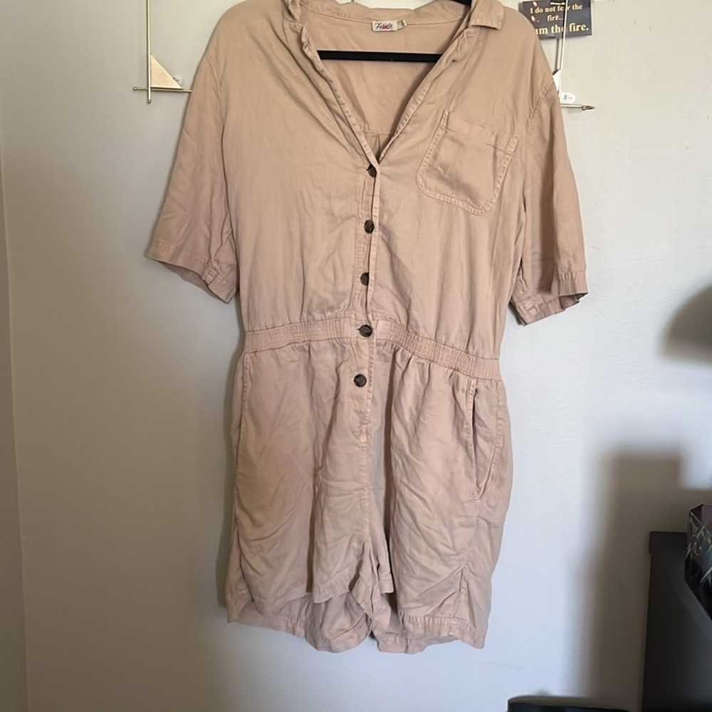 Faherty Arlie Day Romper in Summer Sand Neutral S… - image 3