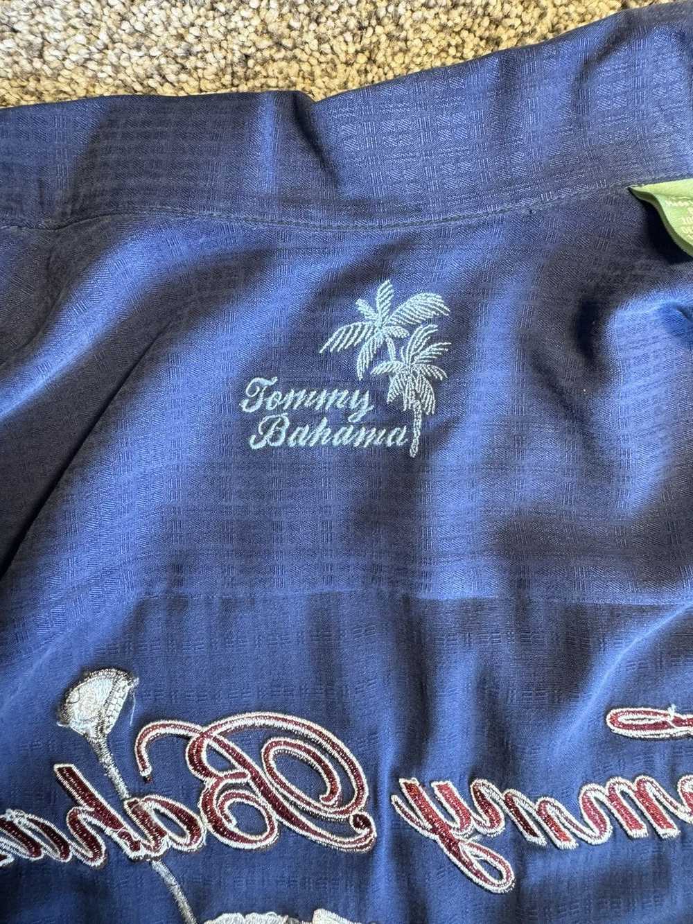 Tommy Bahama Tommy Bahama “Big Cluster” Embroider… - image 3