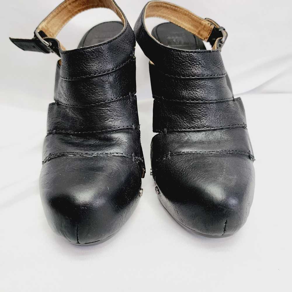 Frye FRYE Black Flora Stitch Leather Stacked Heel… - image 5