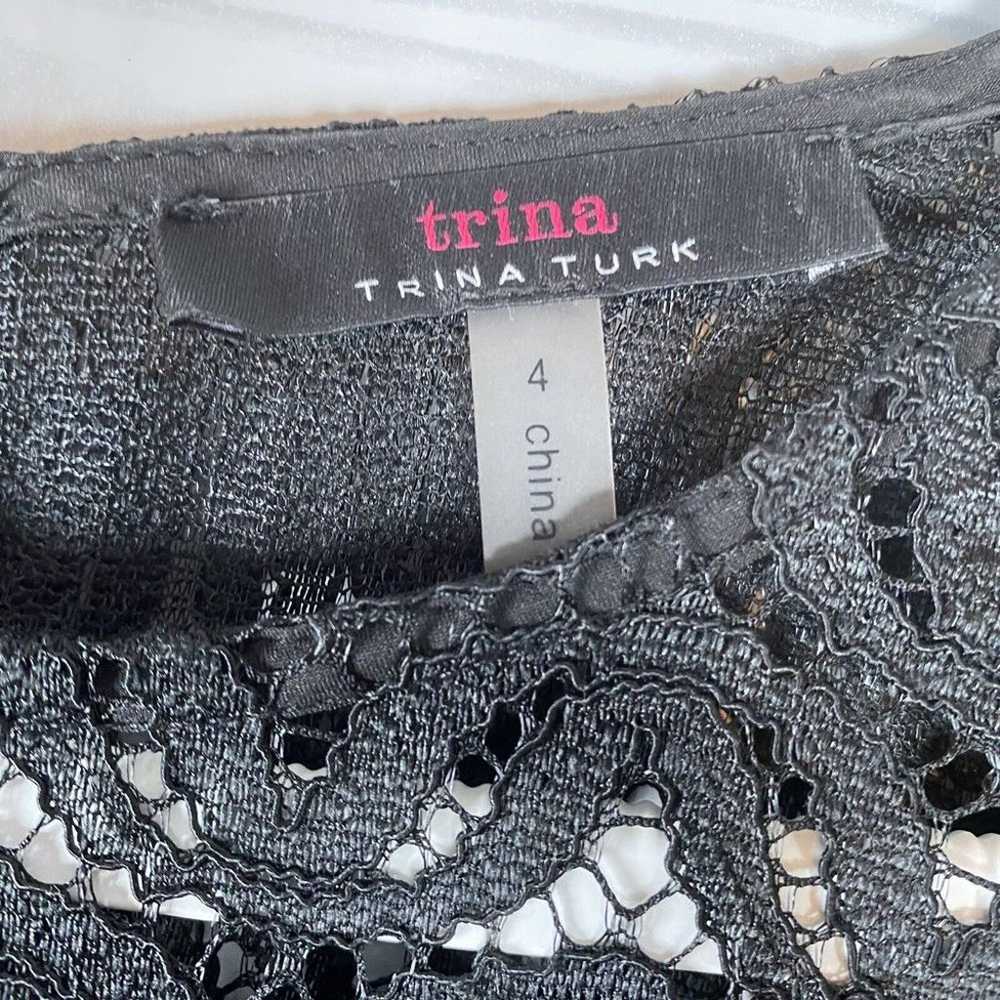 TRINA TURK Flutter-Sleeve Lace Shift Dress Black … - image 4