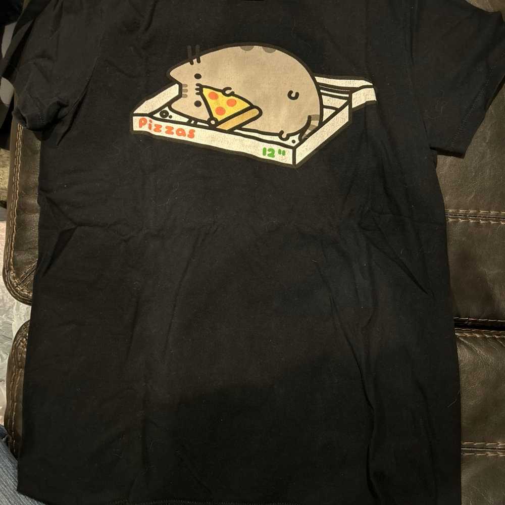 Black tee Pusheen the Cat eating pizza in the box - image 3