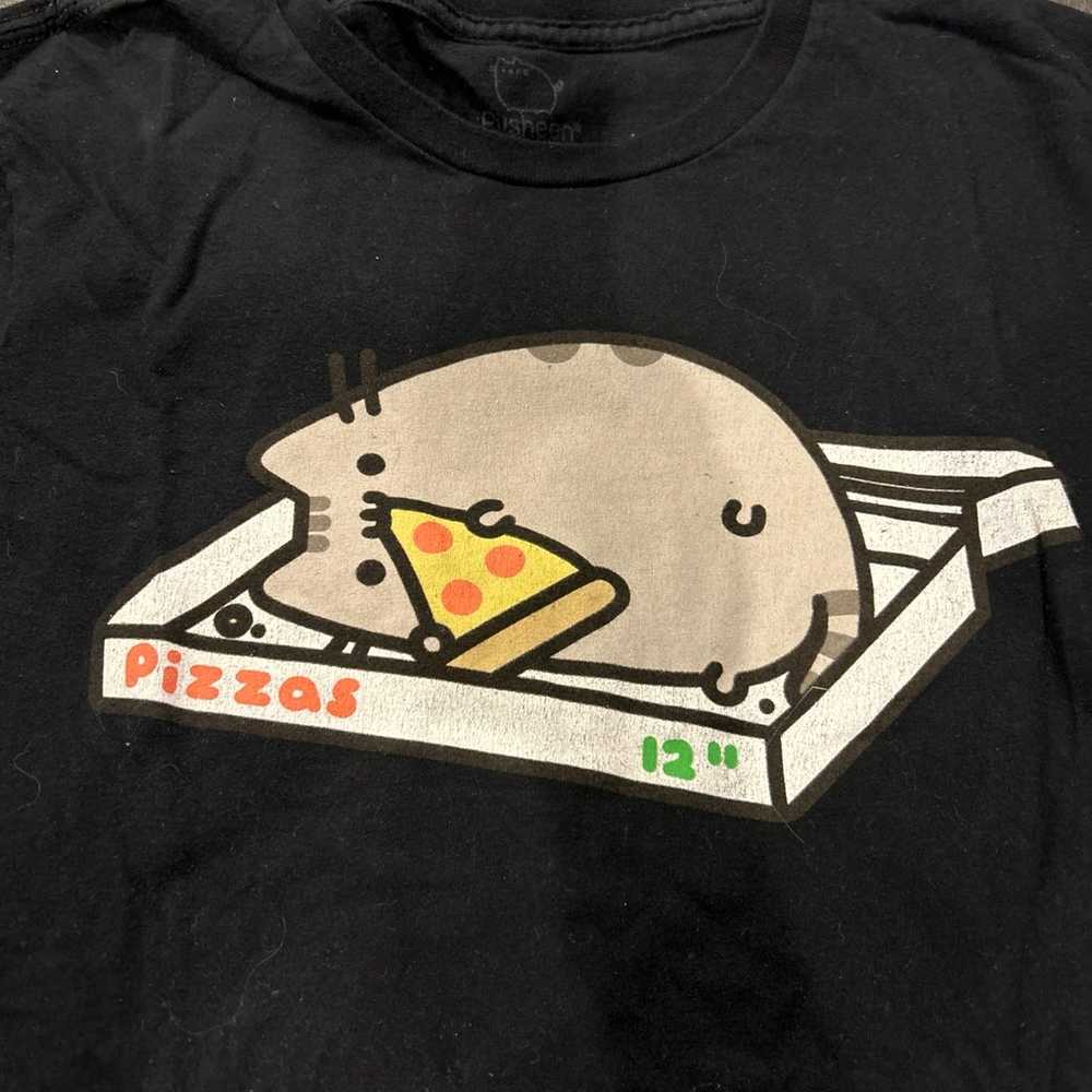 Black tee Pusheen the Cat eating pizza in the box - image 4