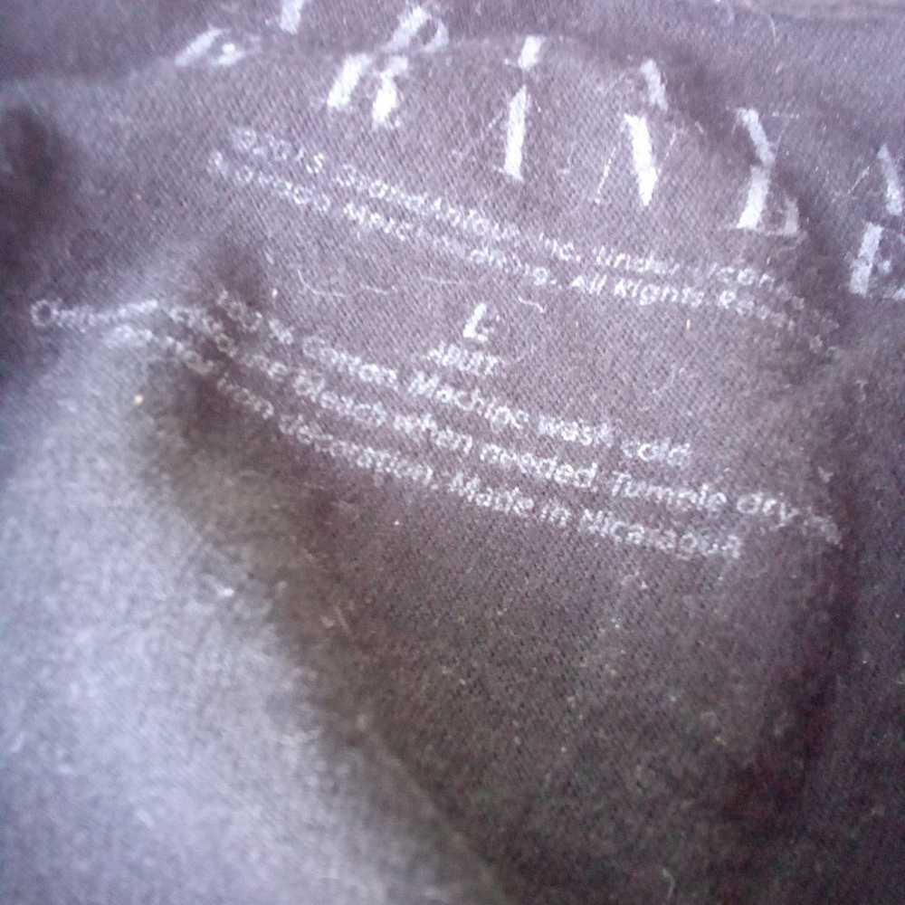 Ariana grande t shirt size large - image 2