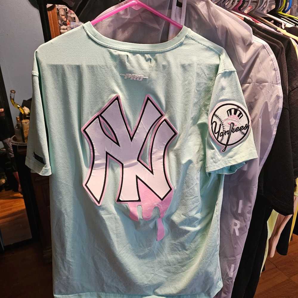 New York Yankees shirt - image 4