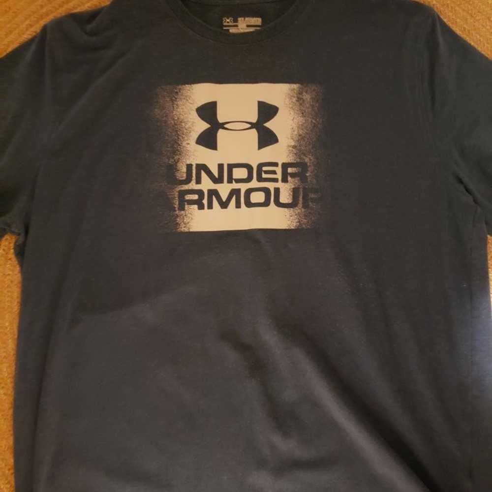 Mens Under Armour shirts - image 3