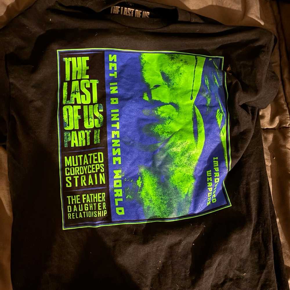 Two last of us Part 2 shirts! Both in great condi… - image 1