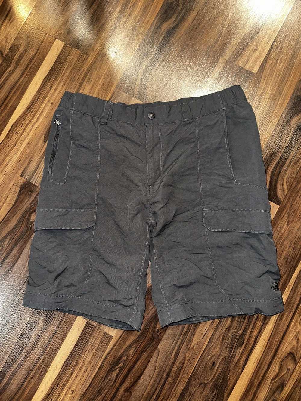 The North Face NORTH FACE Nylon Cargo Shorts Size… - image 3