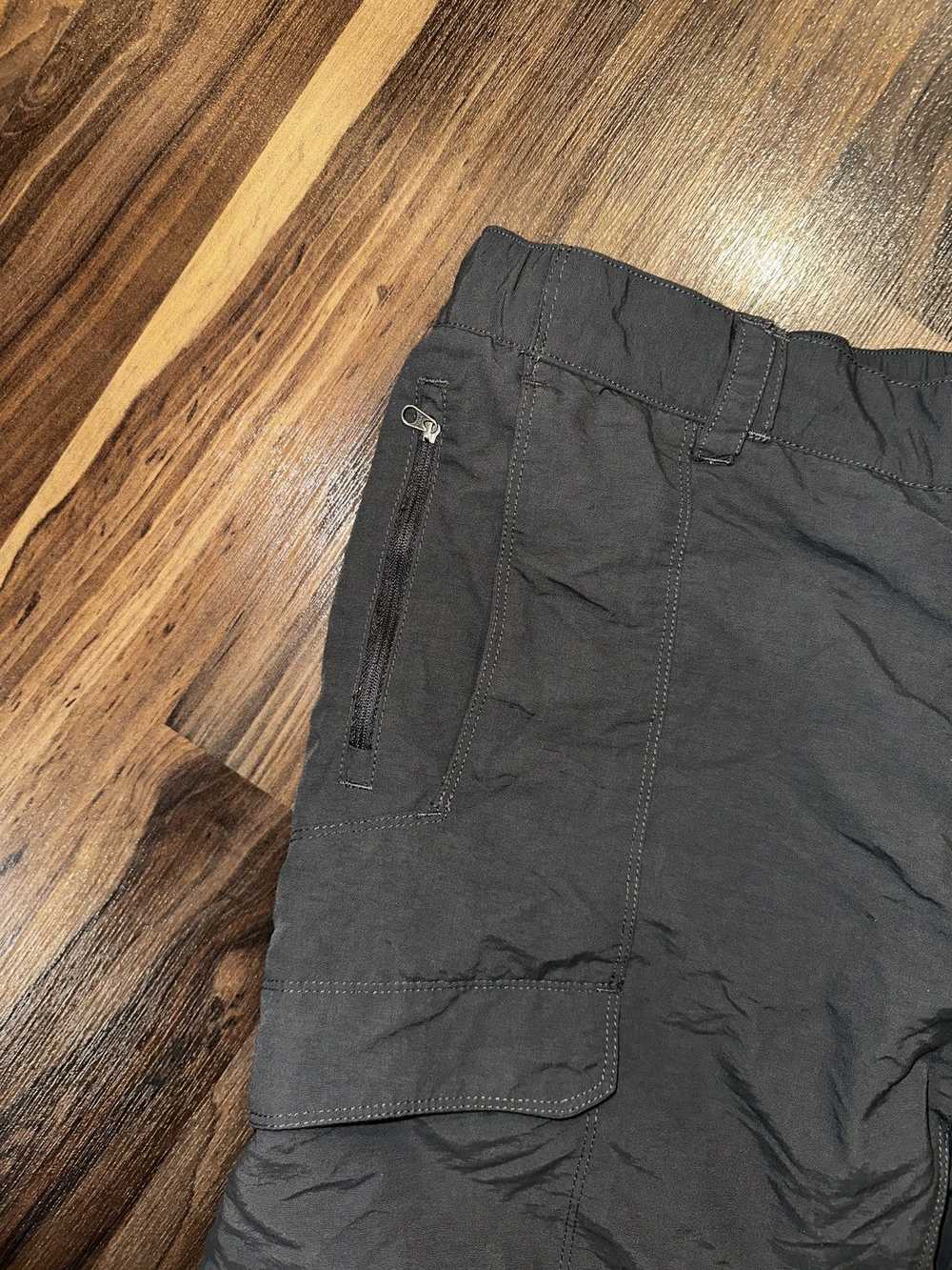 The North Face NORTH FACE Nylon Cargo Shorts Size… - image 5