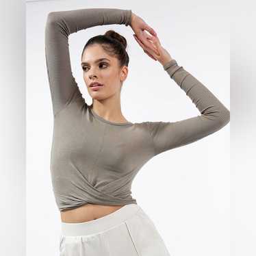 Alo Cover Long Sleeve Top in Olive Branch M - image 1