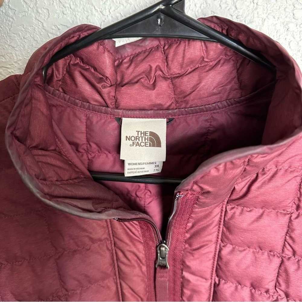 North face thermoball eco long quilted jacket in … - image 7