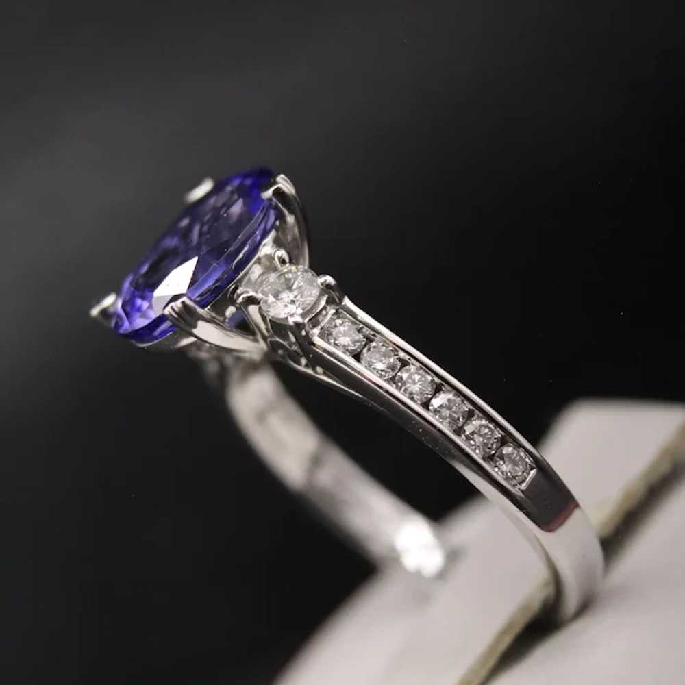 2.8 Cttw Tanzanite & .45 Cttw Diamond Ring 9K Whi… - image 4