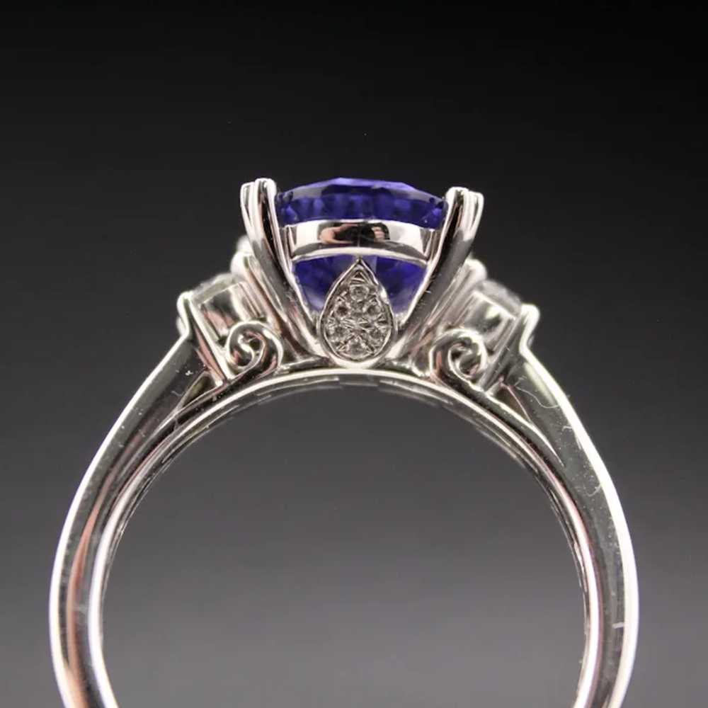 2.8 Cttw Tanzanite & .45 Cttw Diamond Ring 9K Whi… - image 8