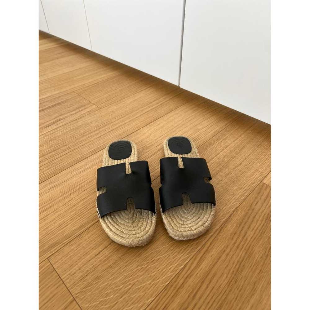 Hermès Izmir leather sandals - image 2