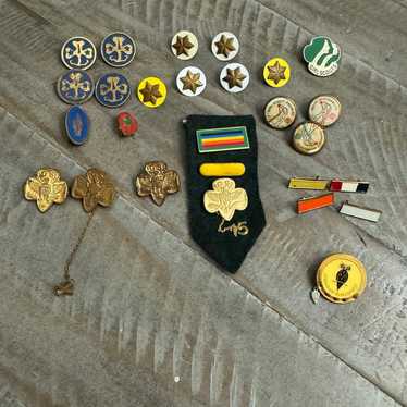 Vintage Girl Scouts of America pin lot (27)