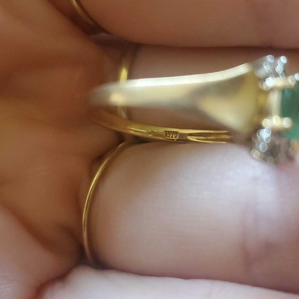 10k gold emerald diamond vintage ring - image 6