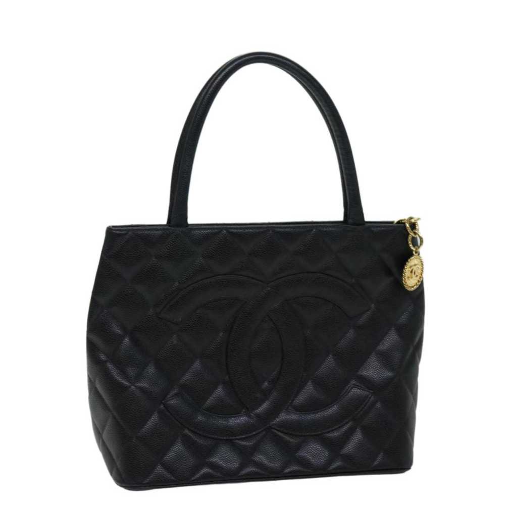 Chanel Médaillon leather tote - image 12