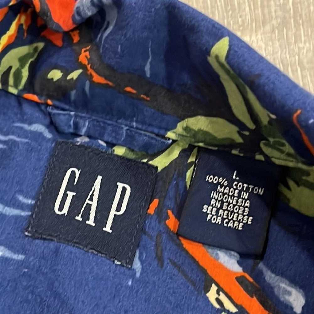 Vintage Men’s GAP Hawaiian Shirt in Blue - image 2