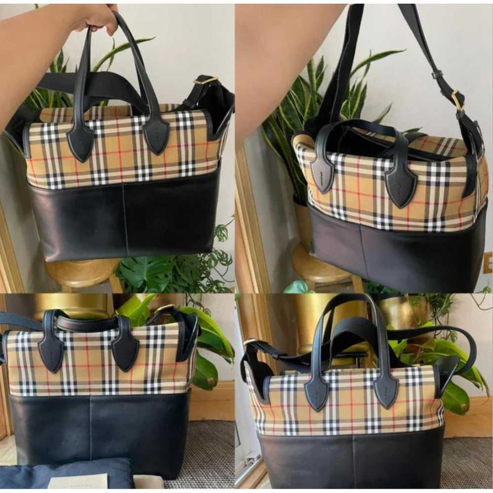 Burberry Leather tote - image 9