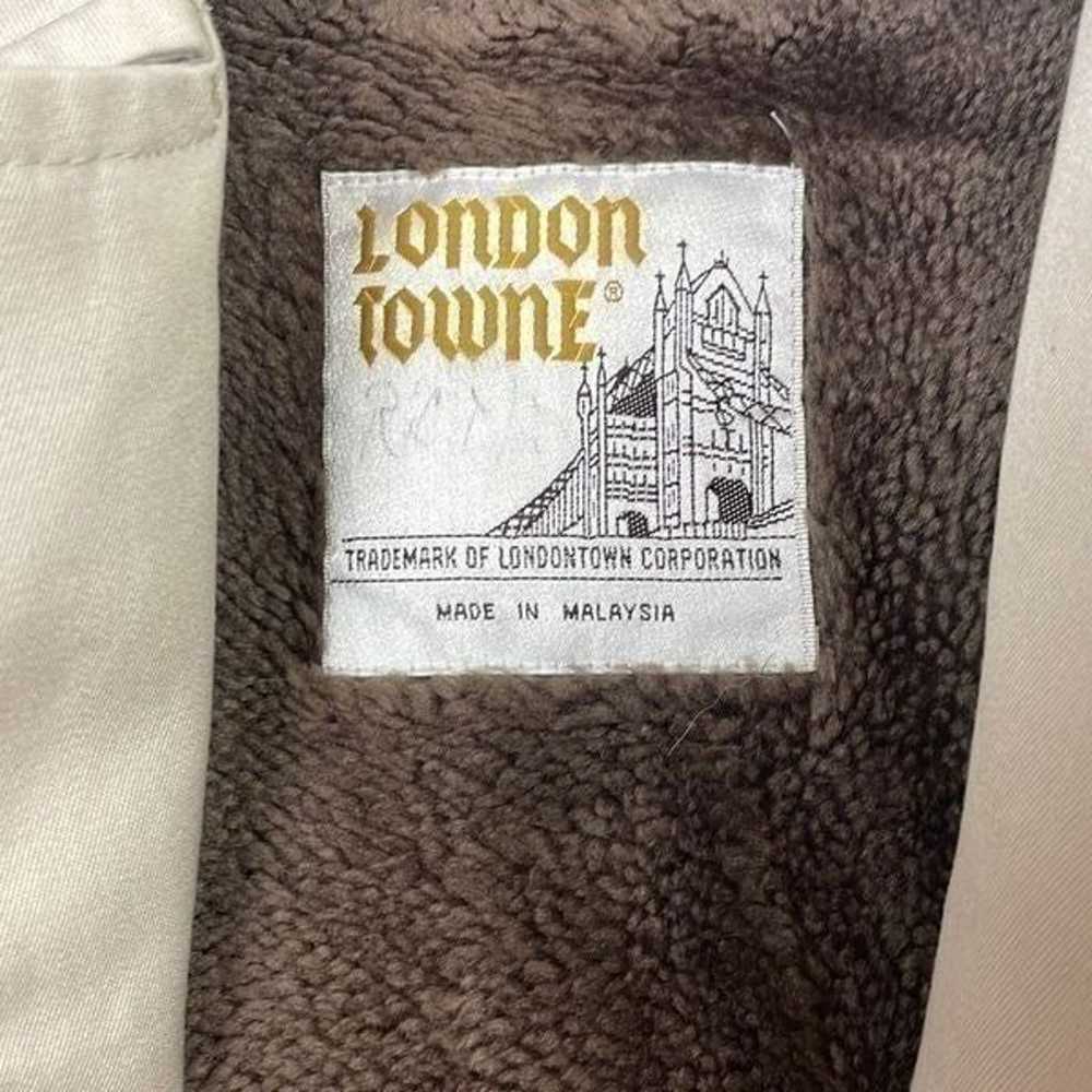 Vintage London Towne Men's Khaki Long Sleeve All-… - image 7