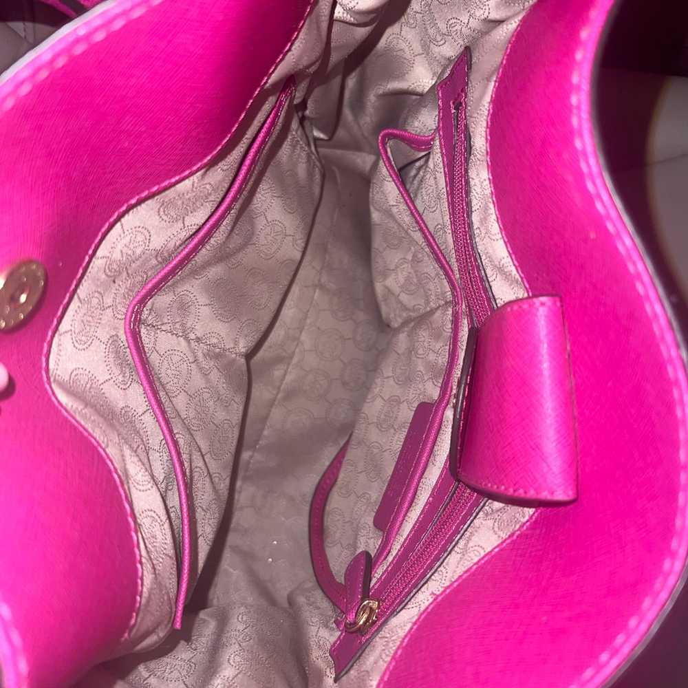 Michael Kors Hamilton pink purse - image 4