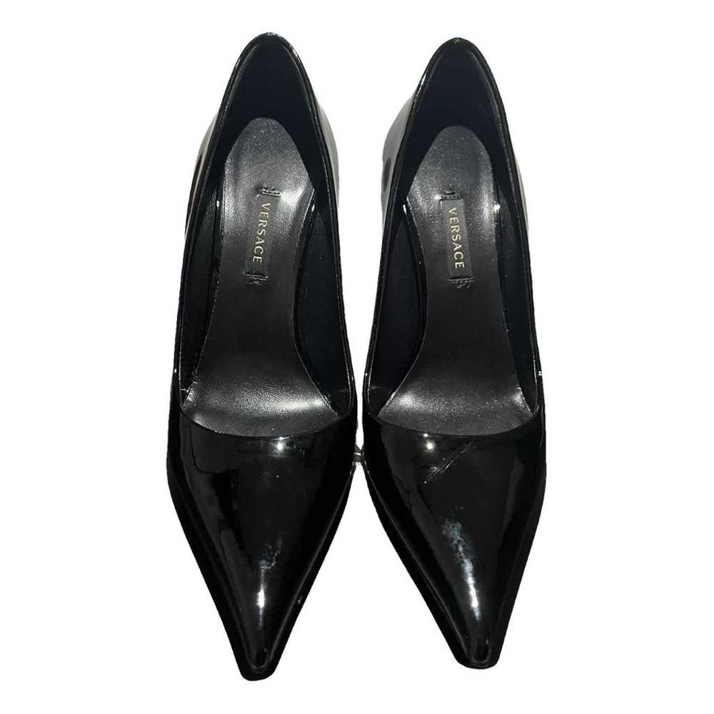 Versace Medusa Aevitas patent leather heels - image 1