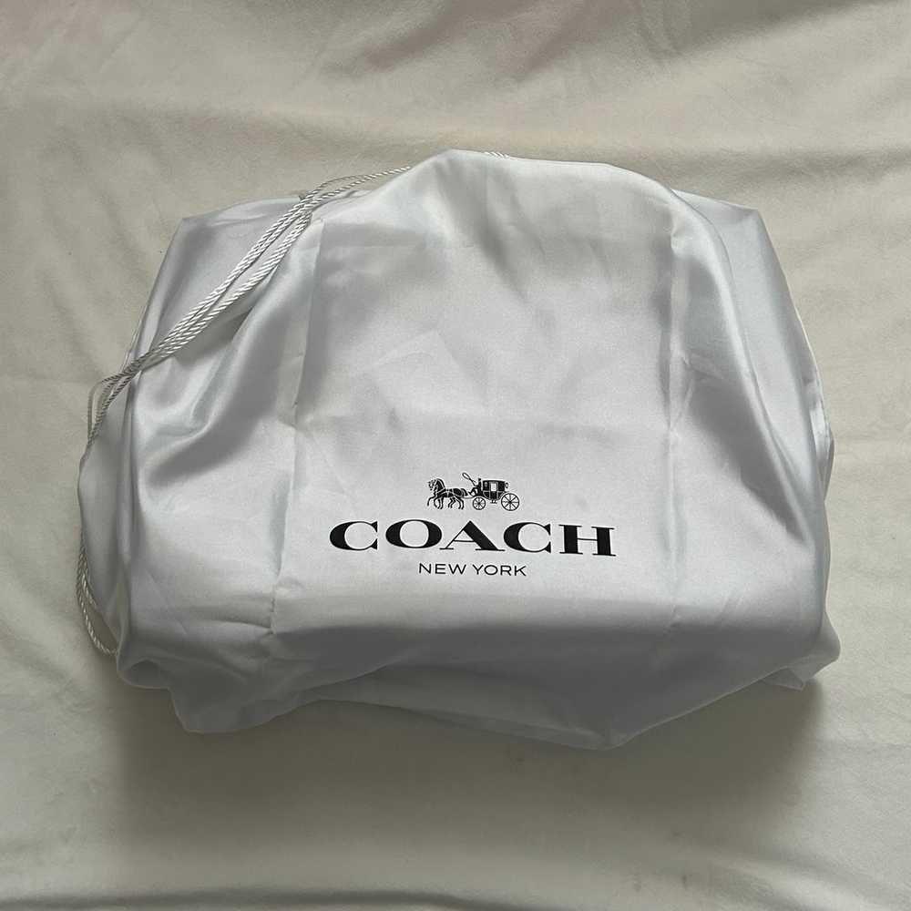 Coach Carryall - image 10