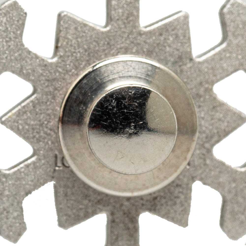 Silver Louis Vuitton Snowflake Brooch - image 8