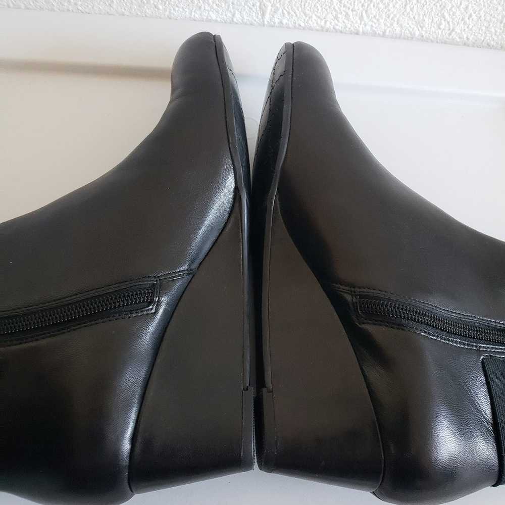 Vaneli black leather wedge ankle boots - image 9