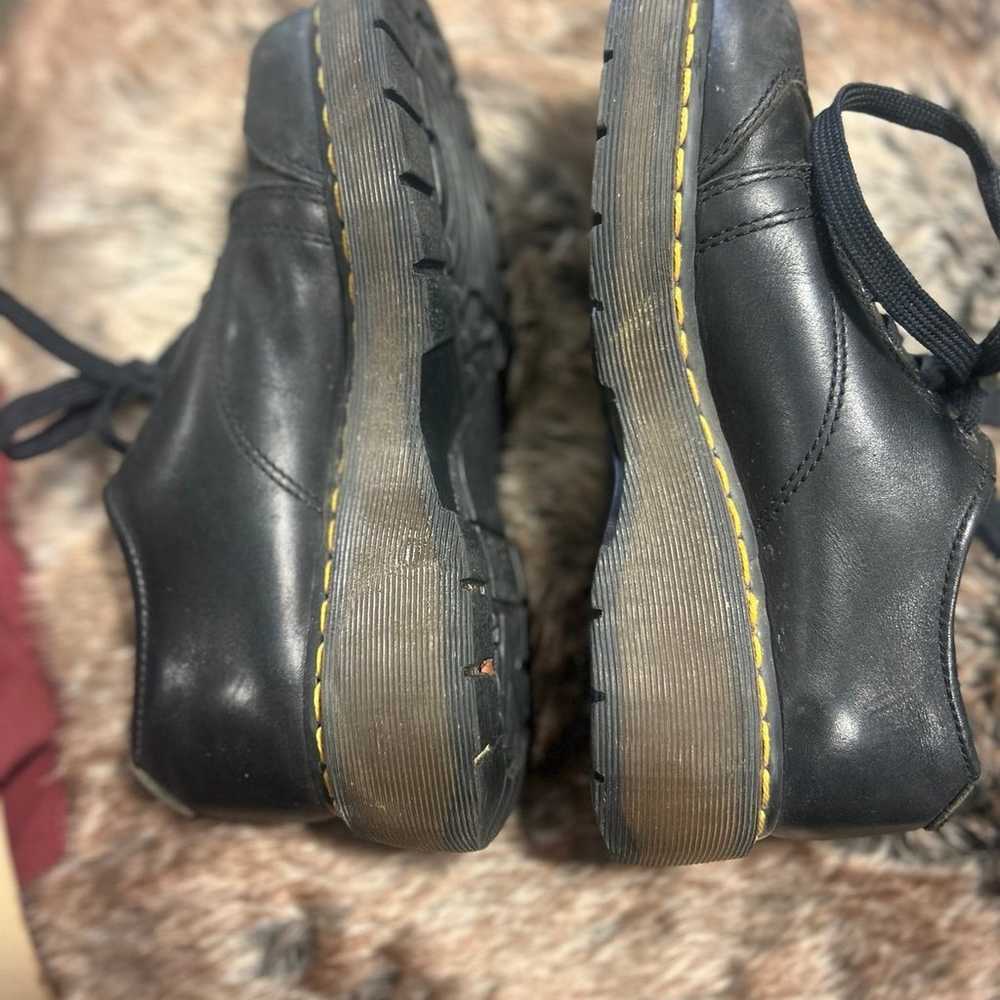 Dr Martens black leather sz 8 shoes - image 4