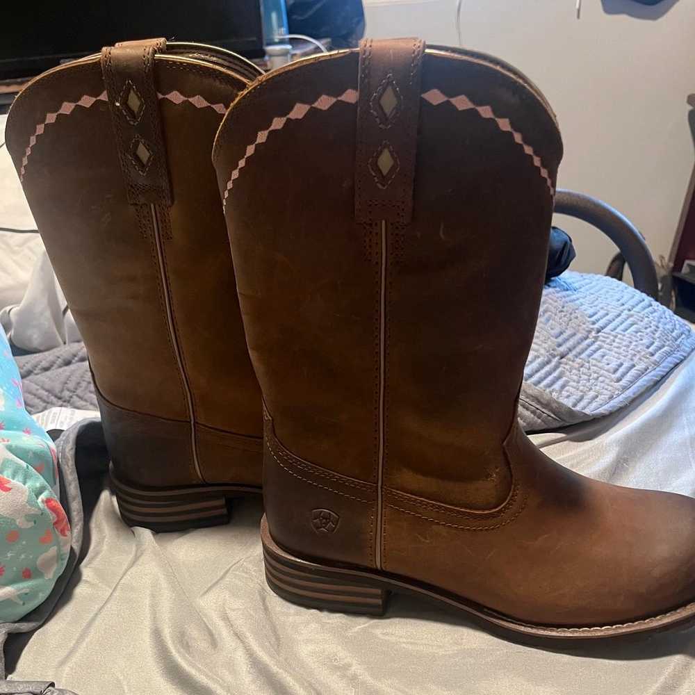 Womens Ariat boots size 7.5 Brand New - image 2