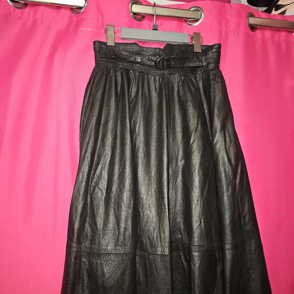 Non Signé / Unsigned Leather maxi skirt - image 5