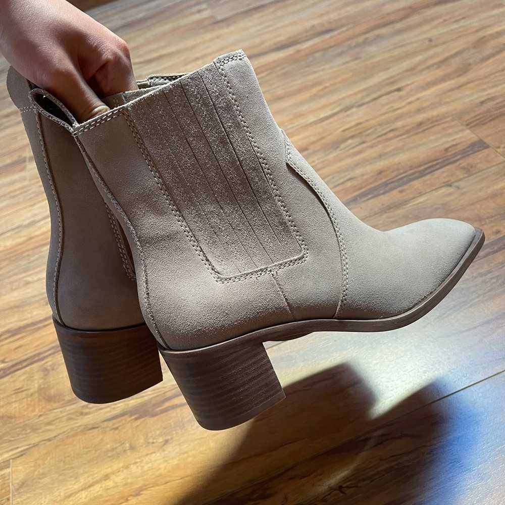 Dolce Vita Irnie Taupe Suede Western Style Bootie… - image 4