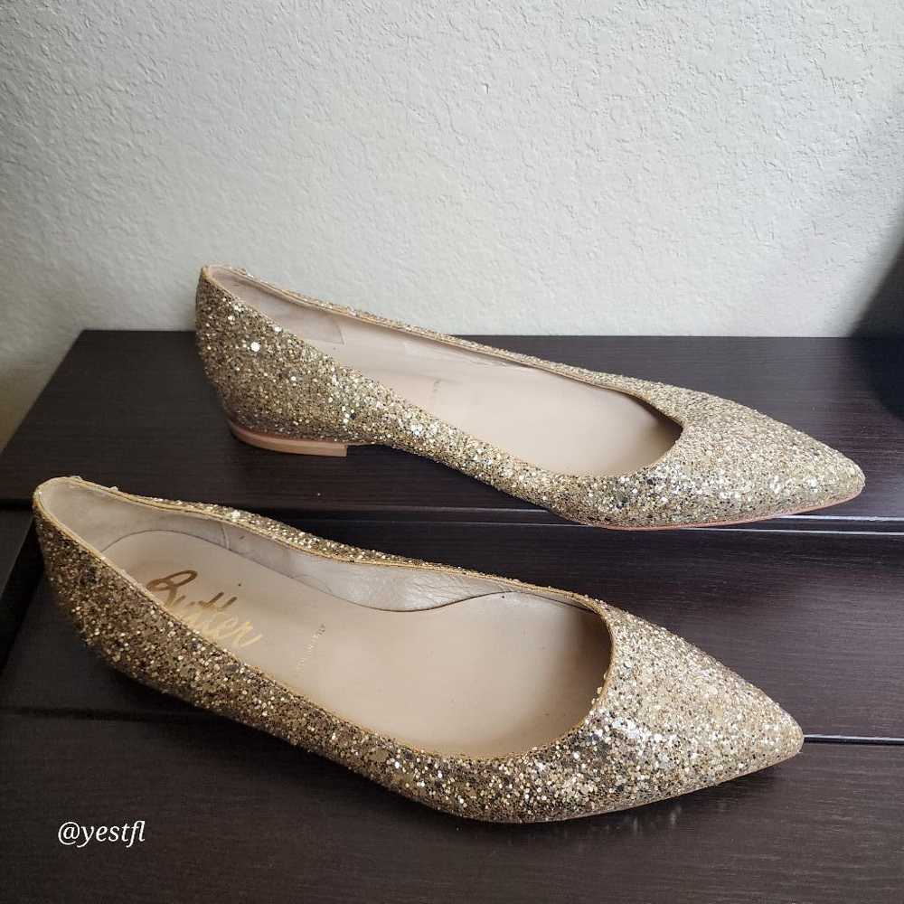 Women's Butter Gold Glitter Pointed Toe Flats Siz… - image 1
