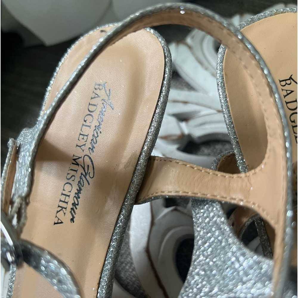 Badgley Mischka Silver Sparkle Heels Shoes Women’… - image 2