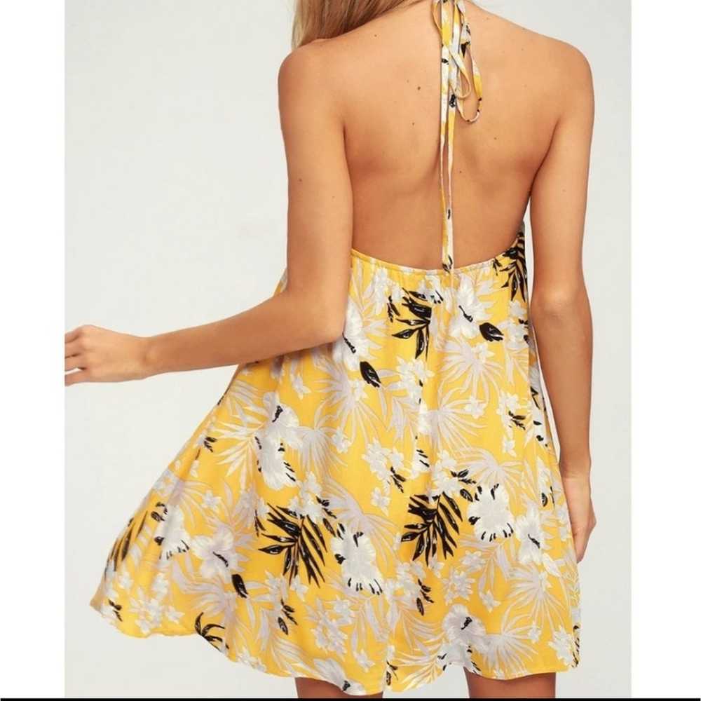 XS Lulu's tropical print yellow halter mini dress… - image 2