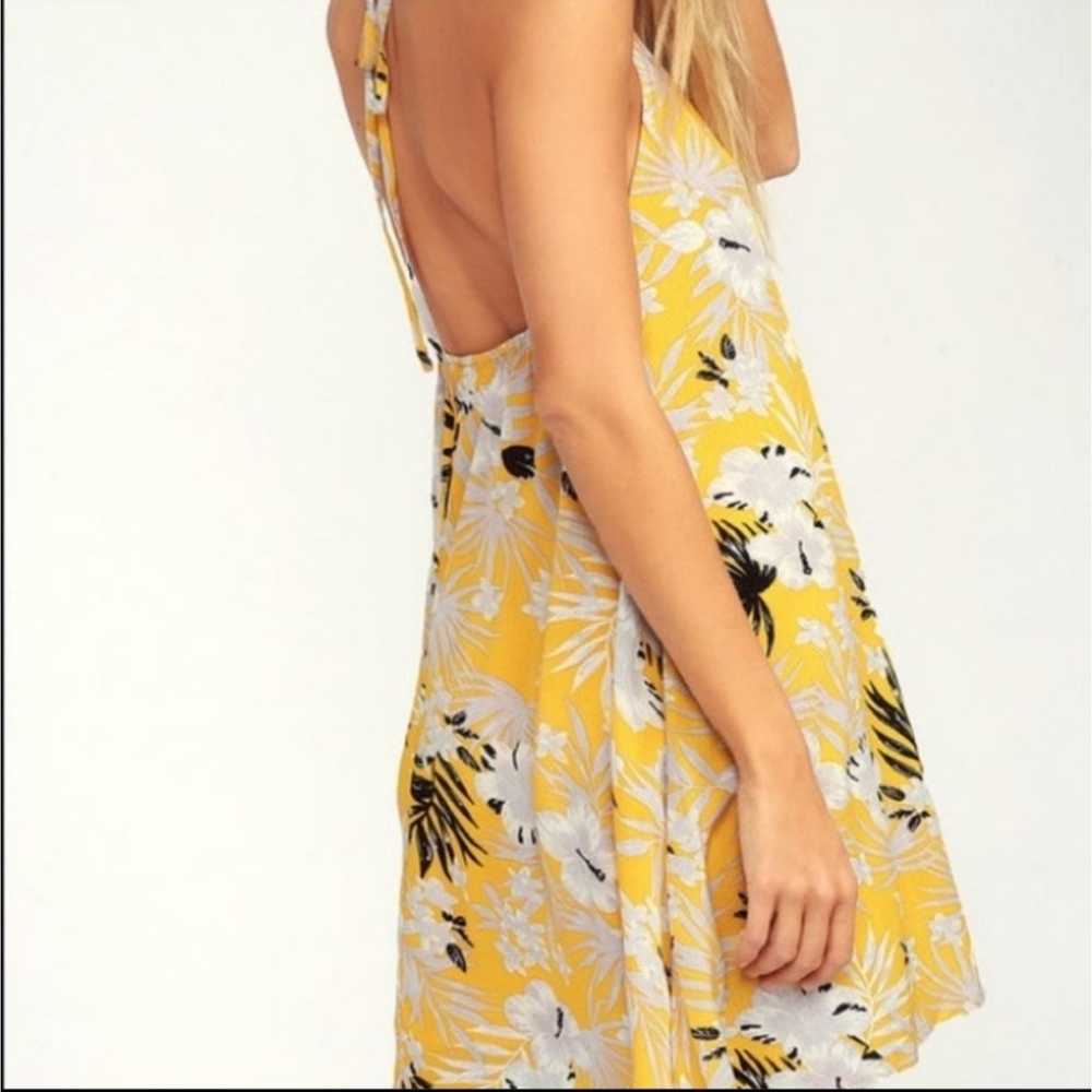 XS Lulu's tropical print yellow halter mini dress… - image 3