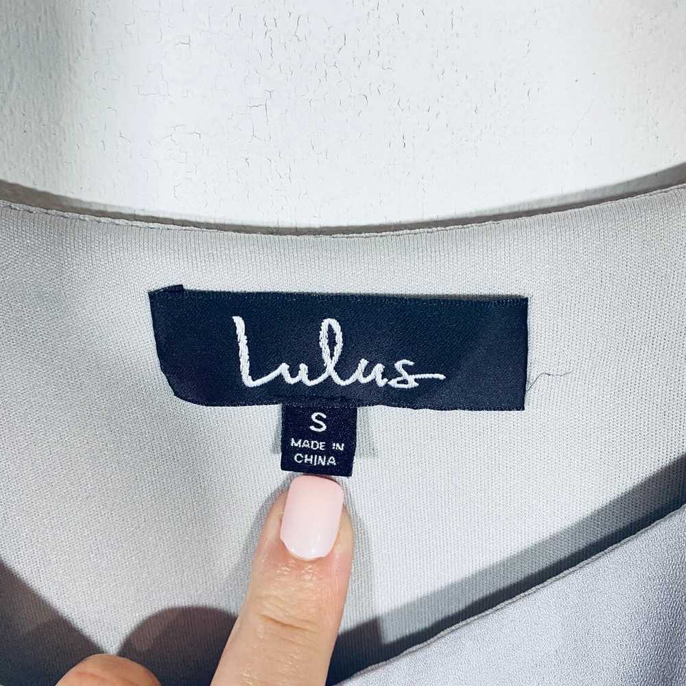 Lulu's Status Update Light Grey Shift Dress Flowy… - image 9