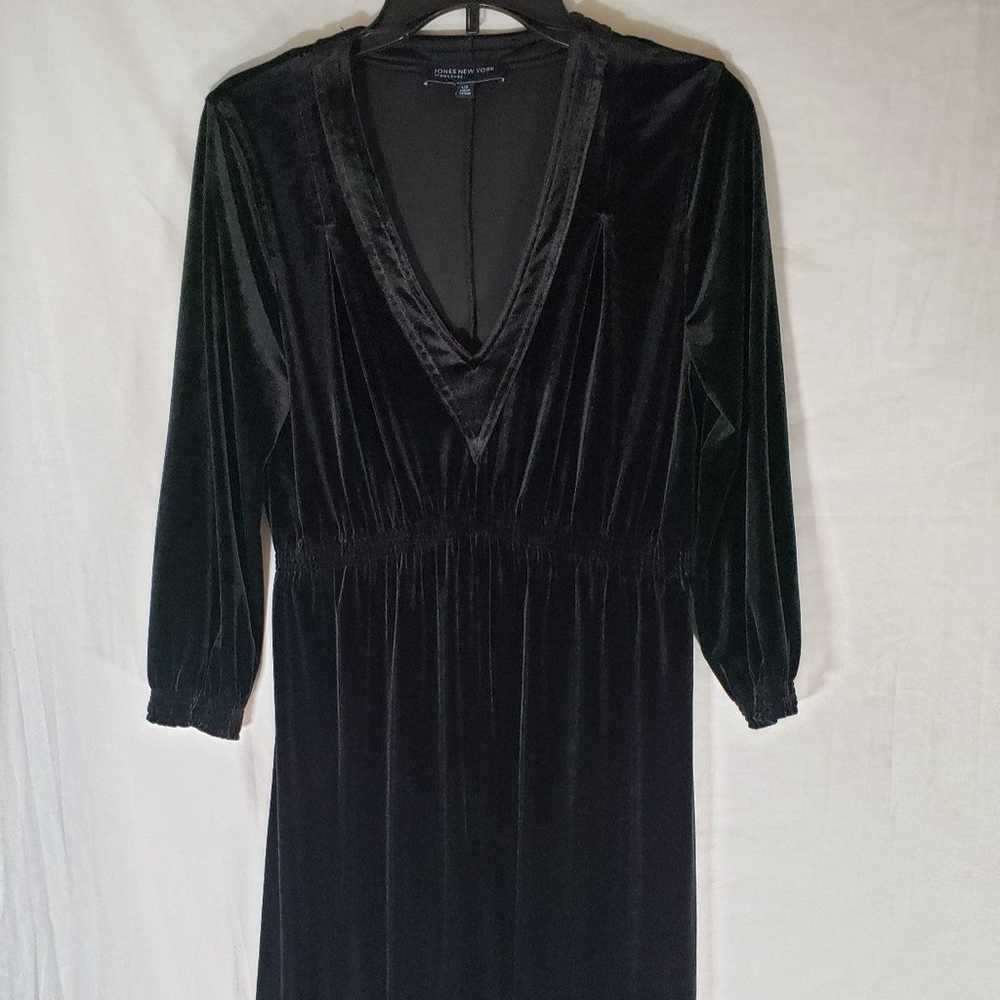 Jones New York Signature Black Velvet Dress Sz L. - image 1
