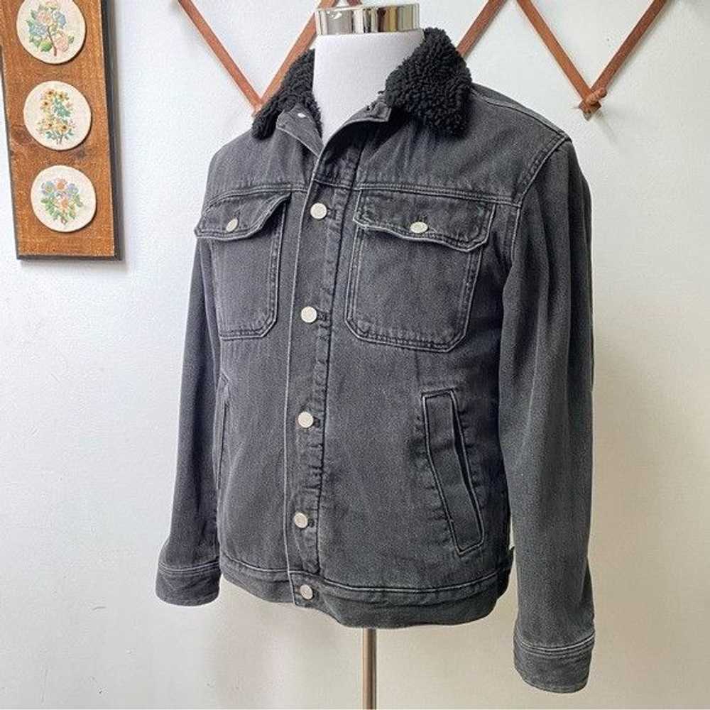 H&M Sherpa Lined Denim Trucker Jacket - image 11