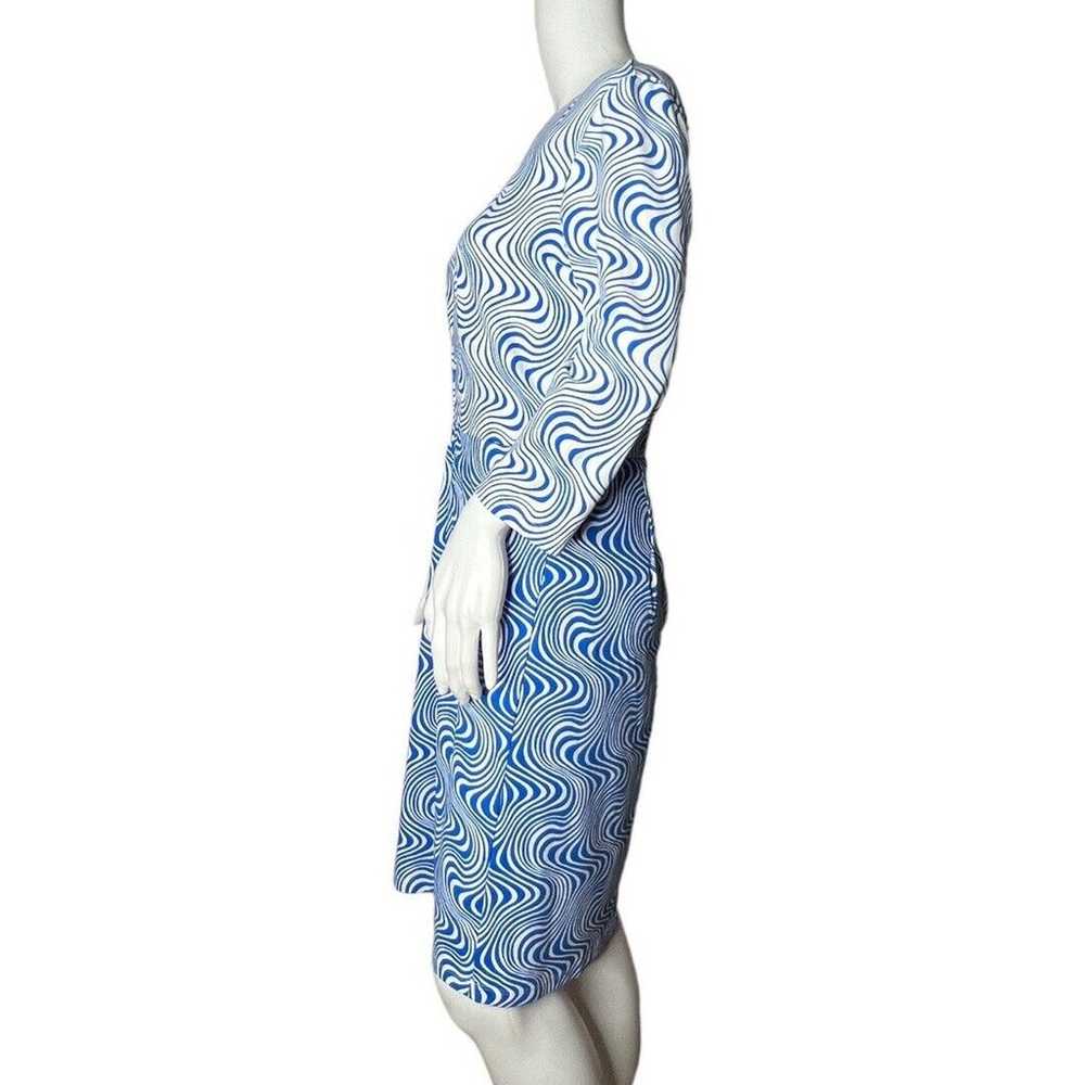 J. McLaughlin Dress Womens Medium Blue White Swir… - image 2