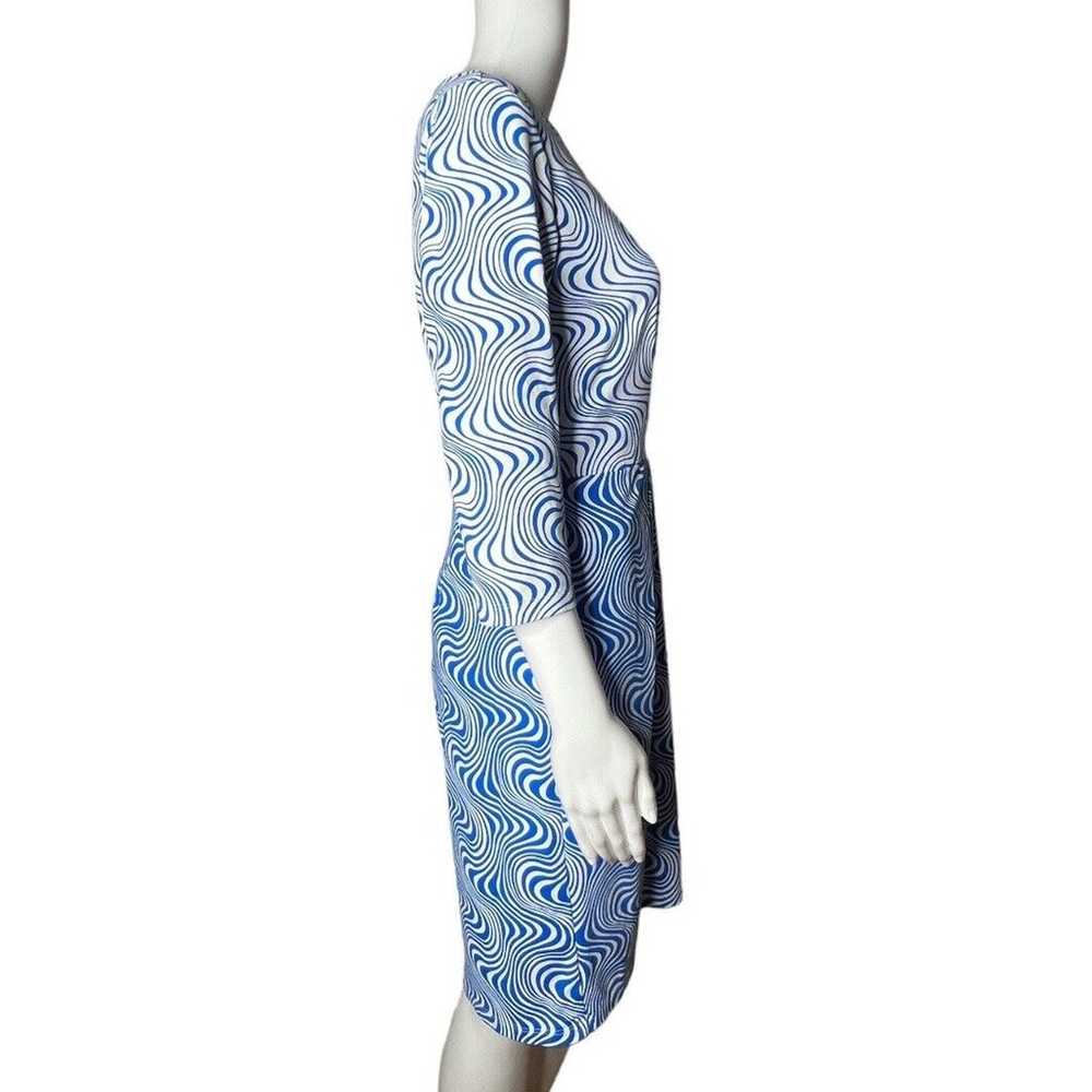 J. McLaughlin Dress Womens Medium Blue White Swir… - image 3