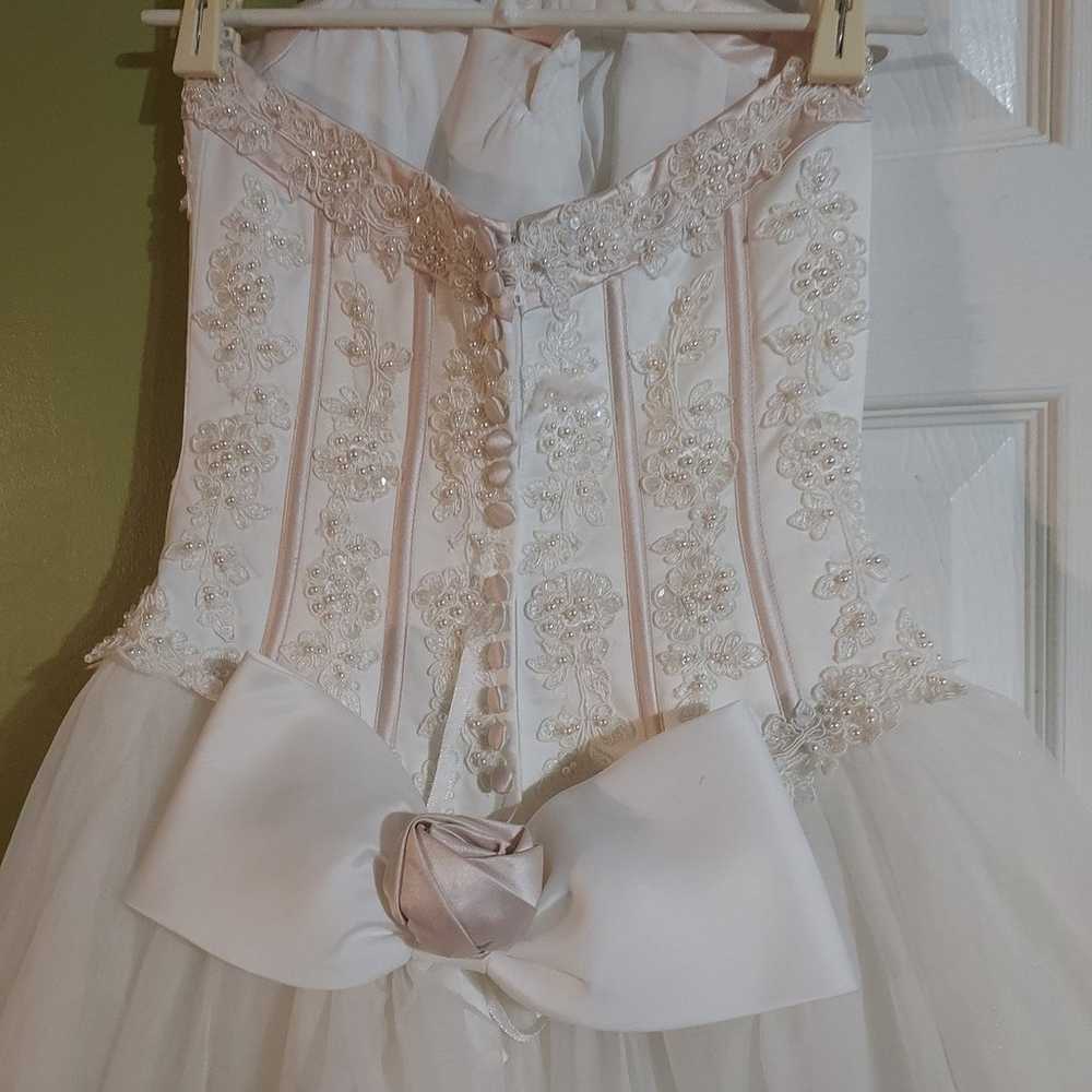 Elegant Wedding Dress size 4 - image 6