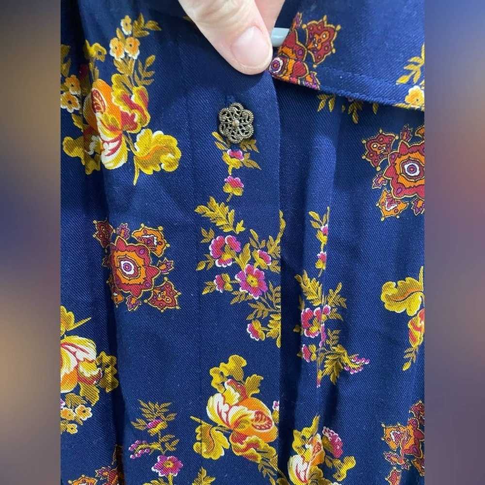 VTG Liz Claiborne Blue Floral Long Sleeve Pleated… - image 3
