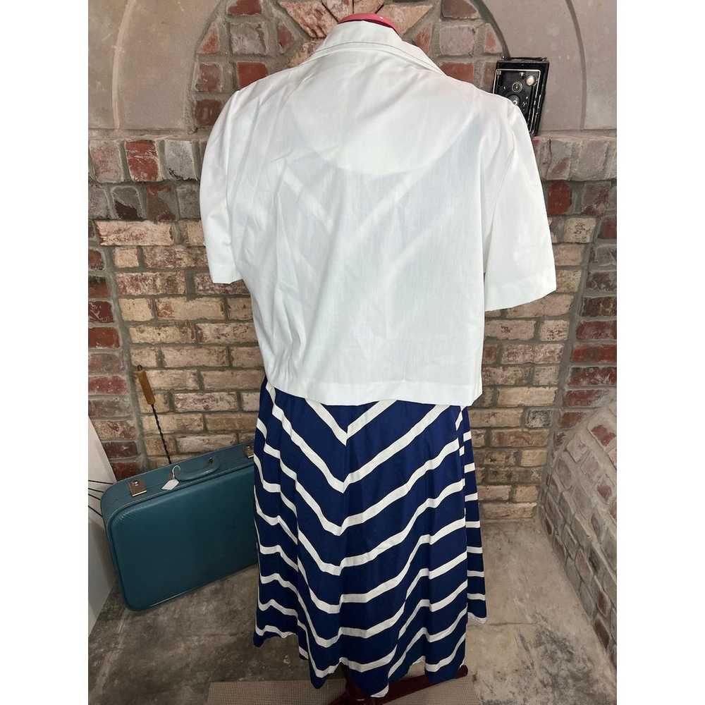 dress chevron white navy blue jacket short sleeve… - image 9
