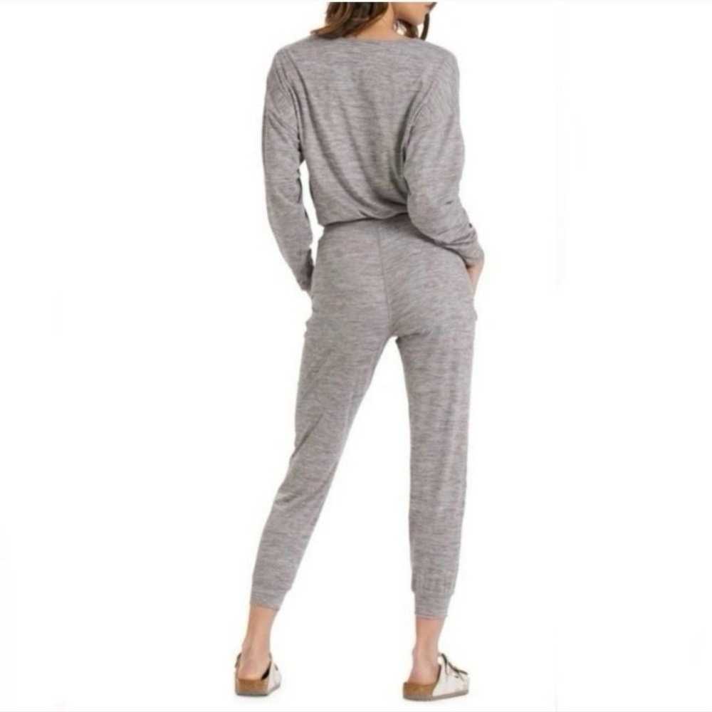 Vuori Lux Gray Long Sleeve Jumpsuit Size Large - image 3