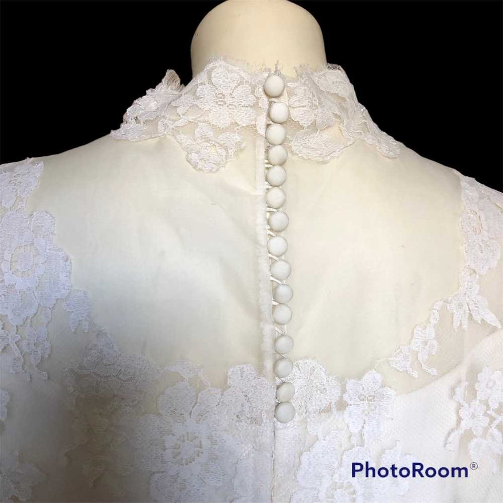 Vintage Lace Wedding dress scalloped high neck & … - image 10