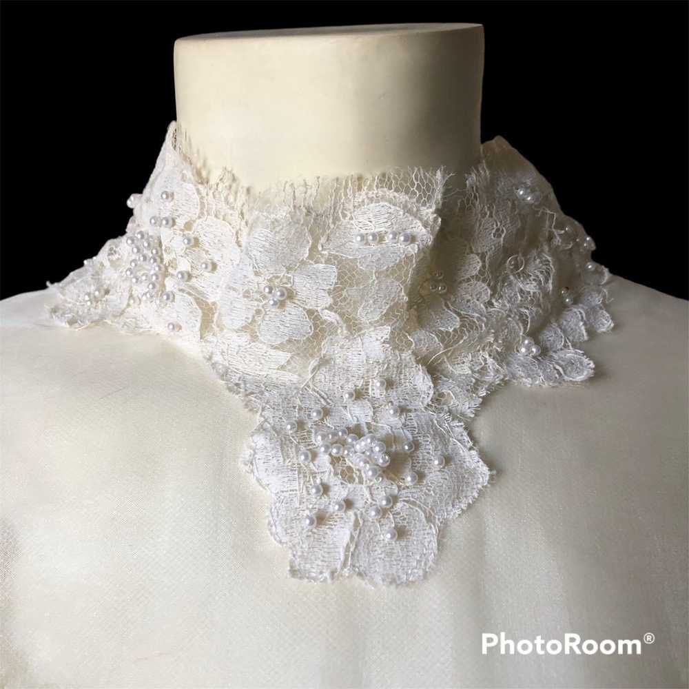 Vintage Lace Wedding dress scalloped high neck & … - image 6