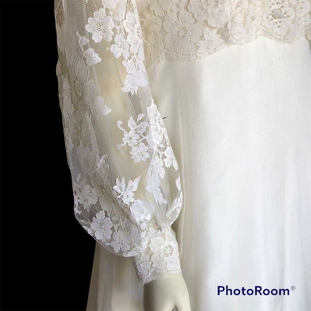 Vintage Lace Wedding dress scalloped high neck & … - image 7