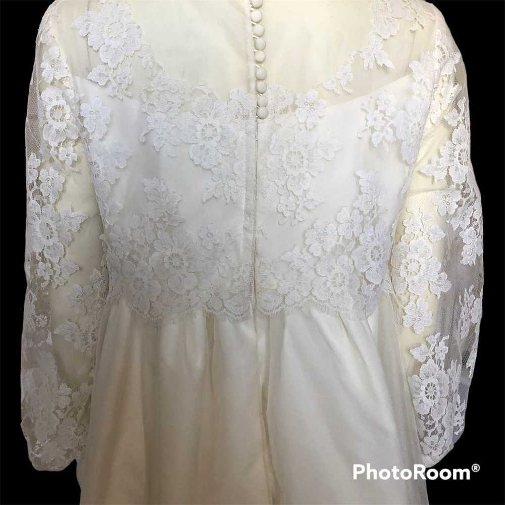 Vintage Lace Wedding dress scalloped high neck & … - image 9