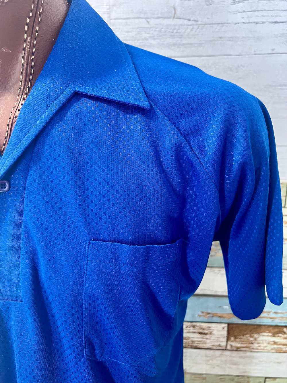 70’s Royal Blue Textured Short Sleeve Disco Colla… - image 4